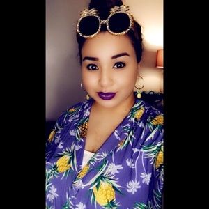 Meet your Posher, Dorenea